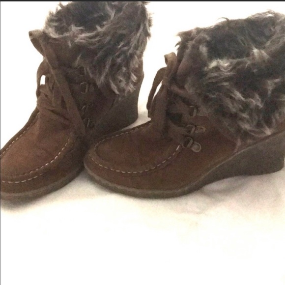 👢 Hot Kiss Lace up Suede wedge ankle boots - Picture 2 of 4